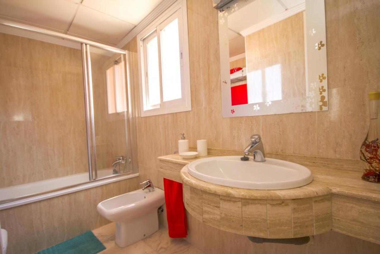 Albi B&B Burriana Beach Nerja Exteriör bild