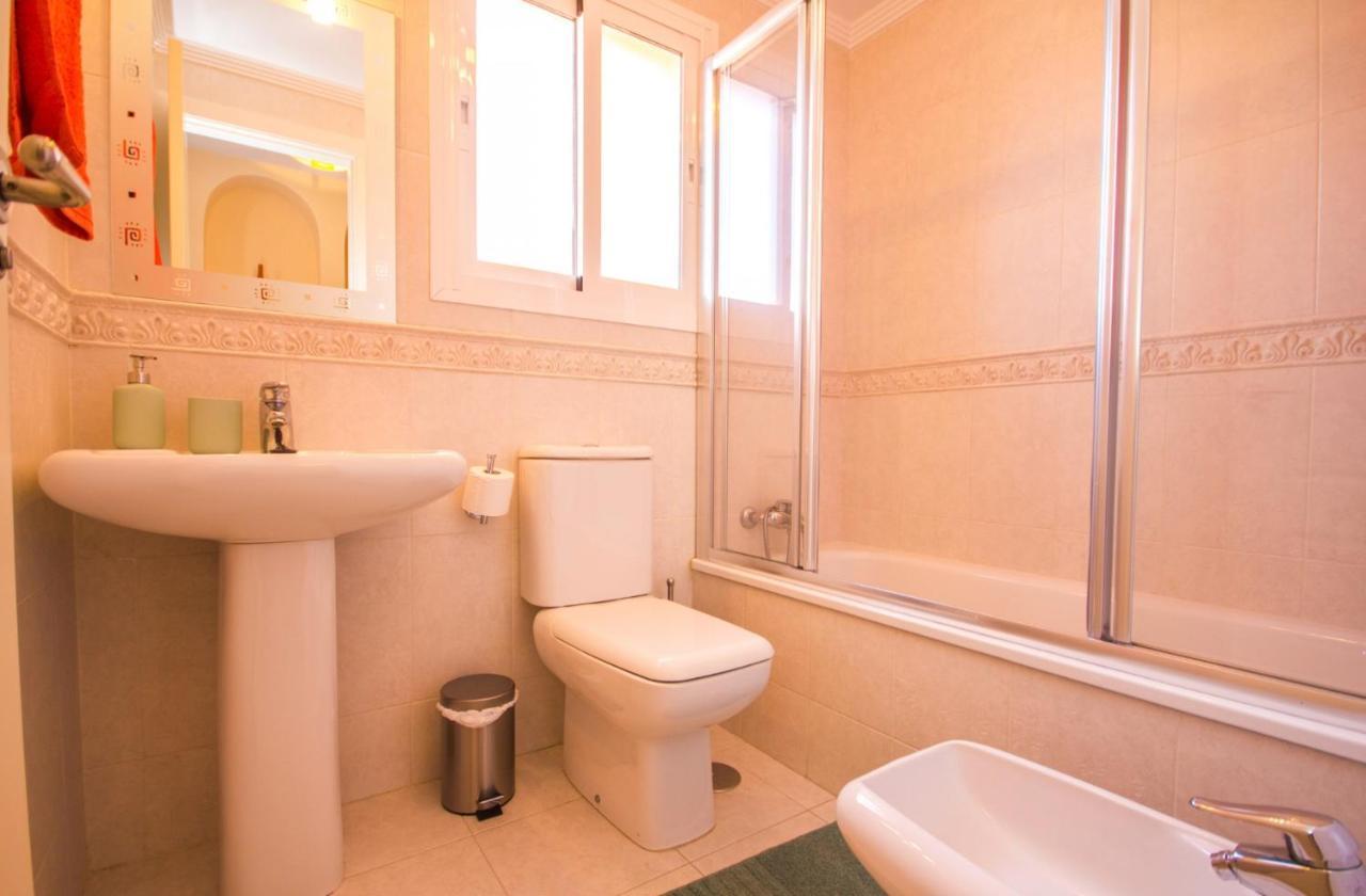 Albi B&B Burriana Beach Nerja Exteriör bild