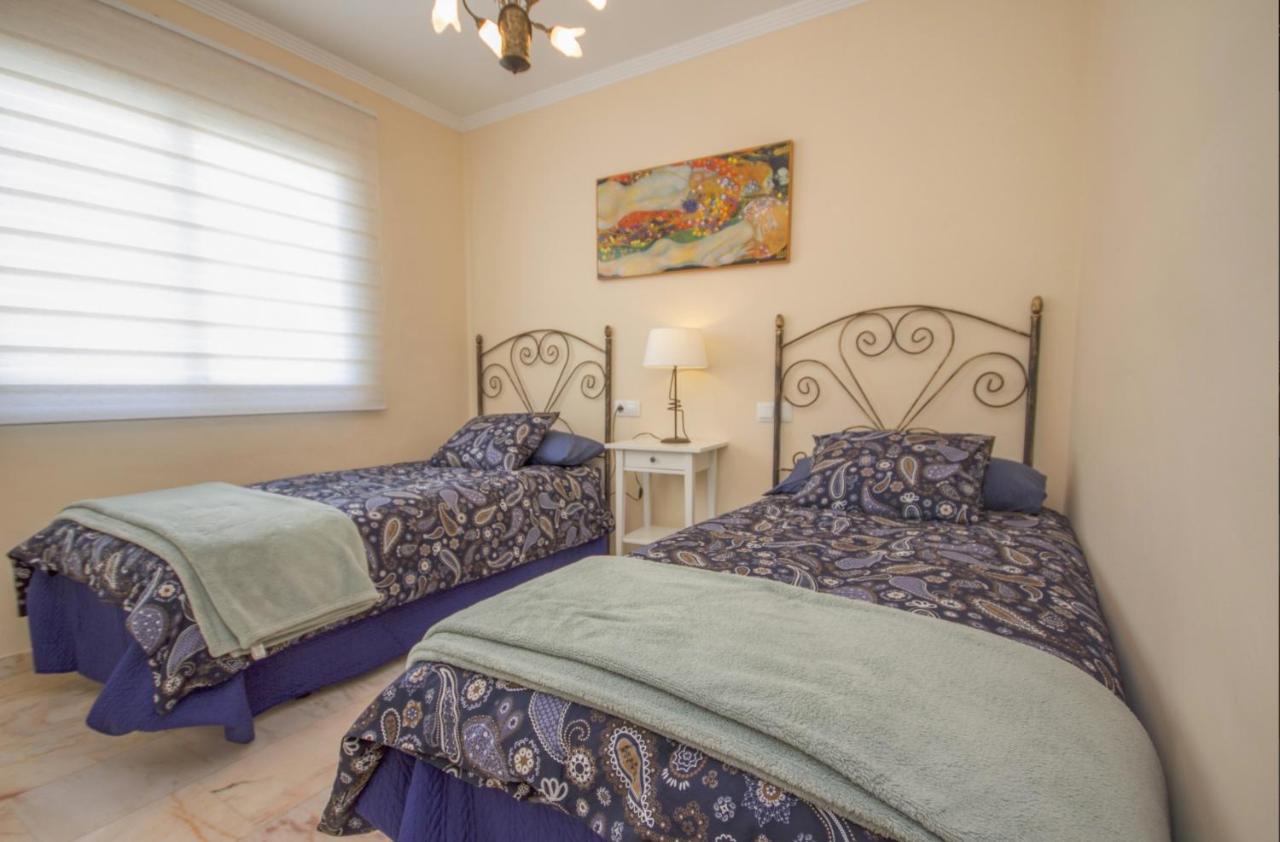 Albi B&B Burriana Beach Nerja Exteriör bild